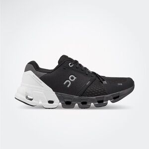 On Cloudflyer Running Shoes Black White Women’s Size 9.5